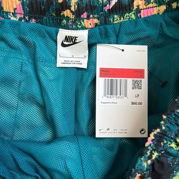 Nike Sportswear Trek Division Woven Flow Shorts - Picture 11 of 12